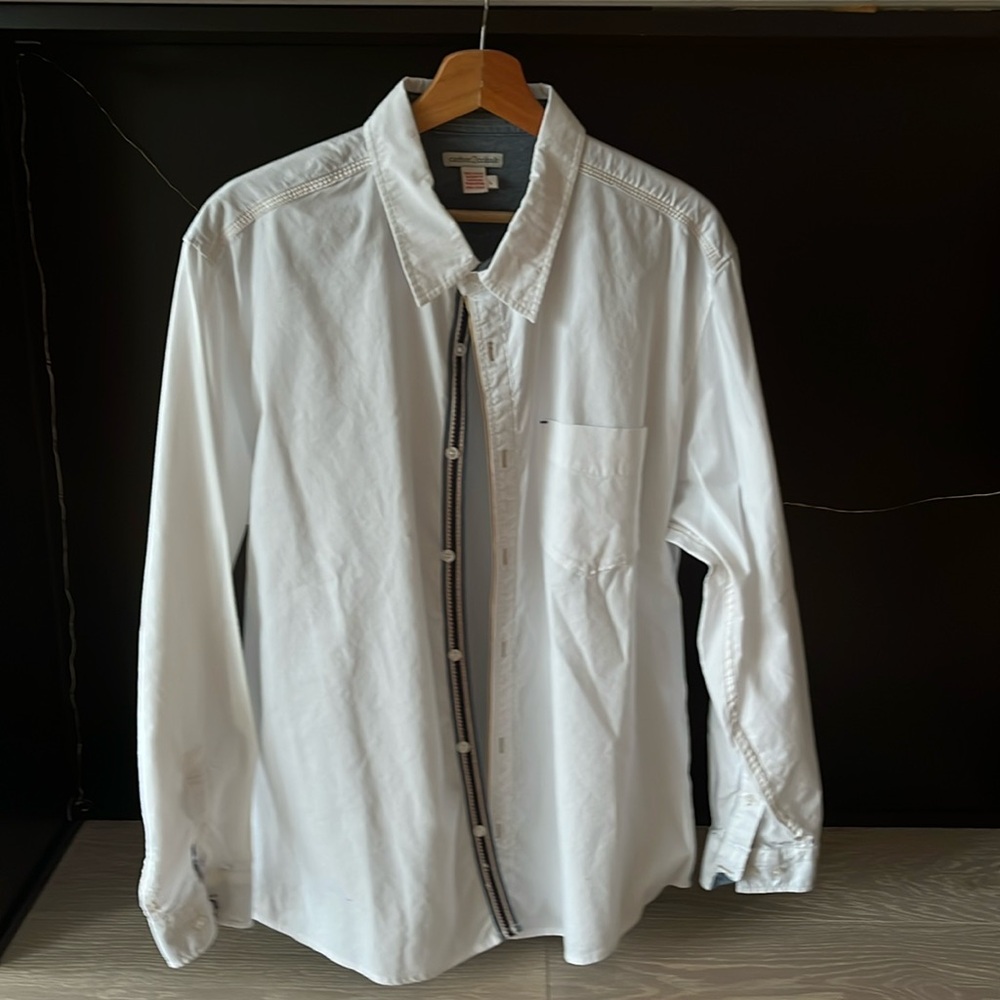 White L Carbon2Cobalt 100% Cotton Men’s Long Sleeve Shirt with detailed piping.